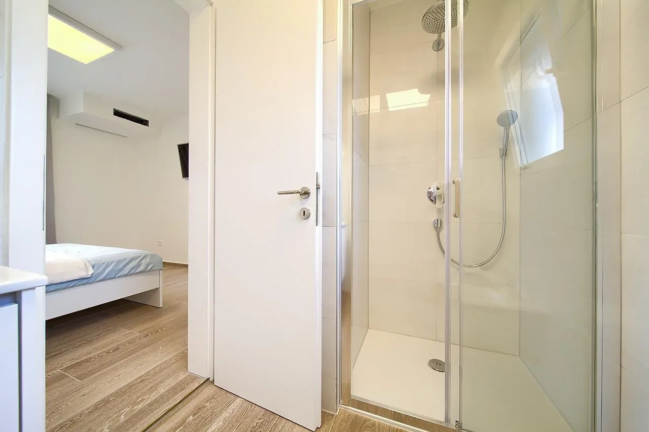Vrh  Luxury Holiday House Nicole - Krkヴィラ