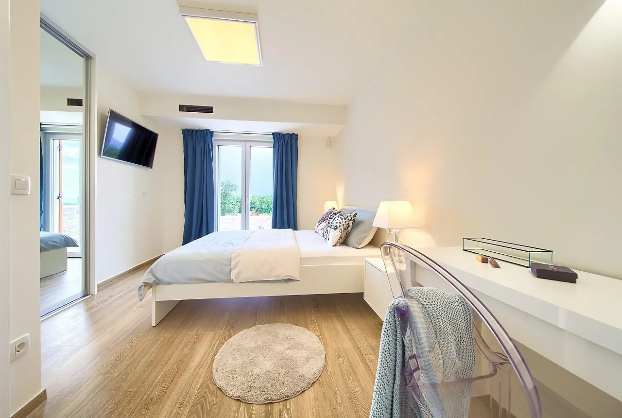 ヴィラ Vrh  Luxury Holiday House Nicole - Krkヴィラ