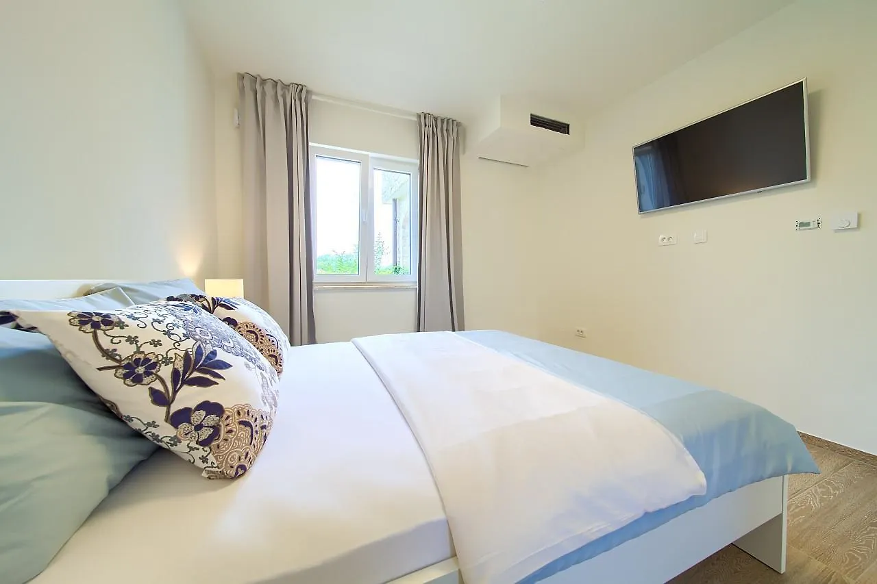 Vrh  Luxury Holiday House Nicole - Krkヴィラ 0*,  クロアチア